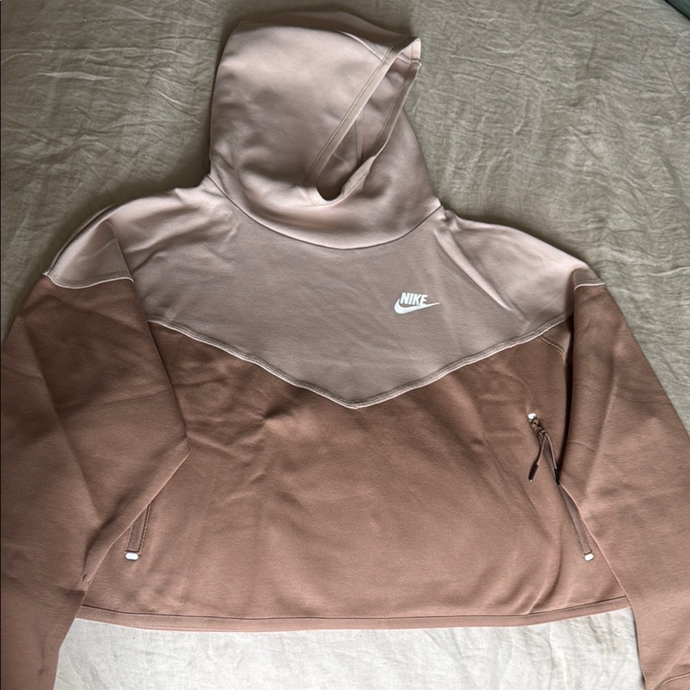NEW Nike Women’s Tech Fleece Cropped Hoodie